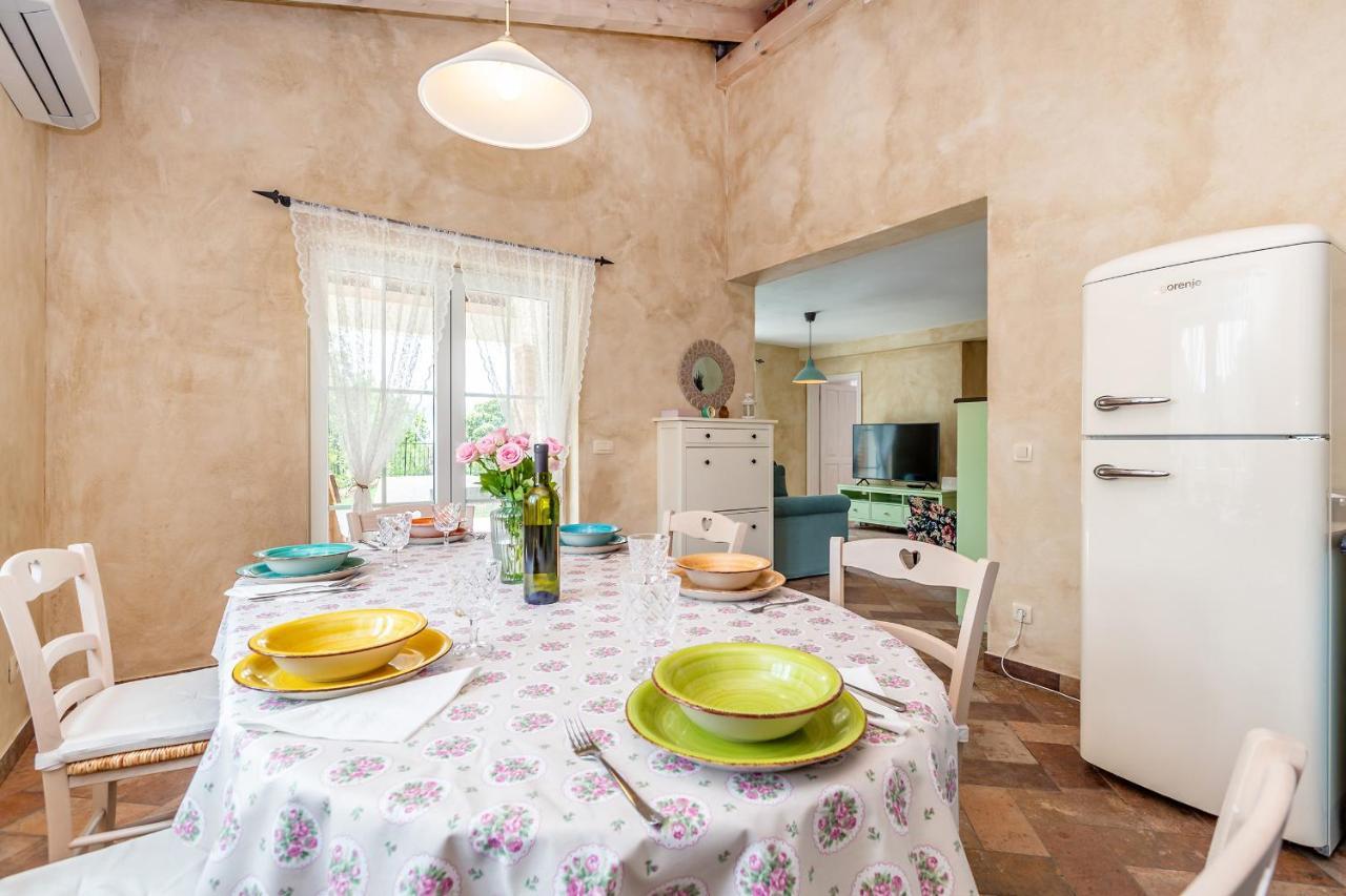 Holiday House Chiara Vrh  外观 照片