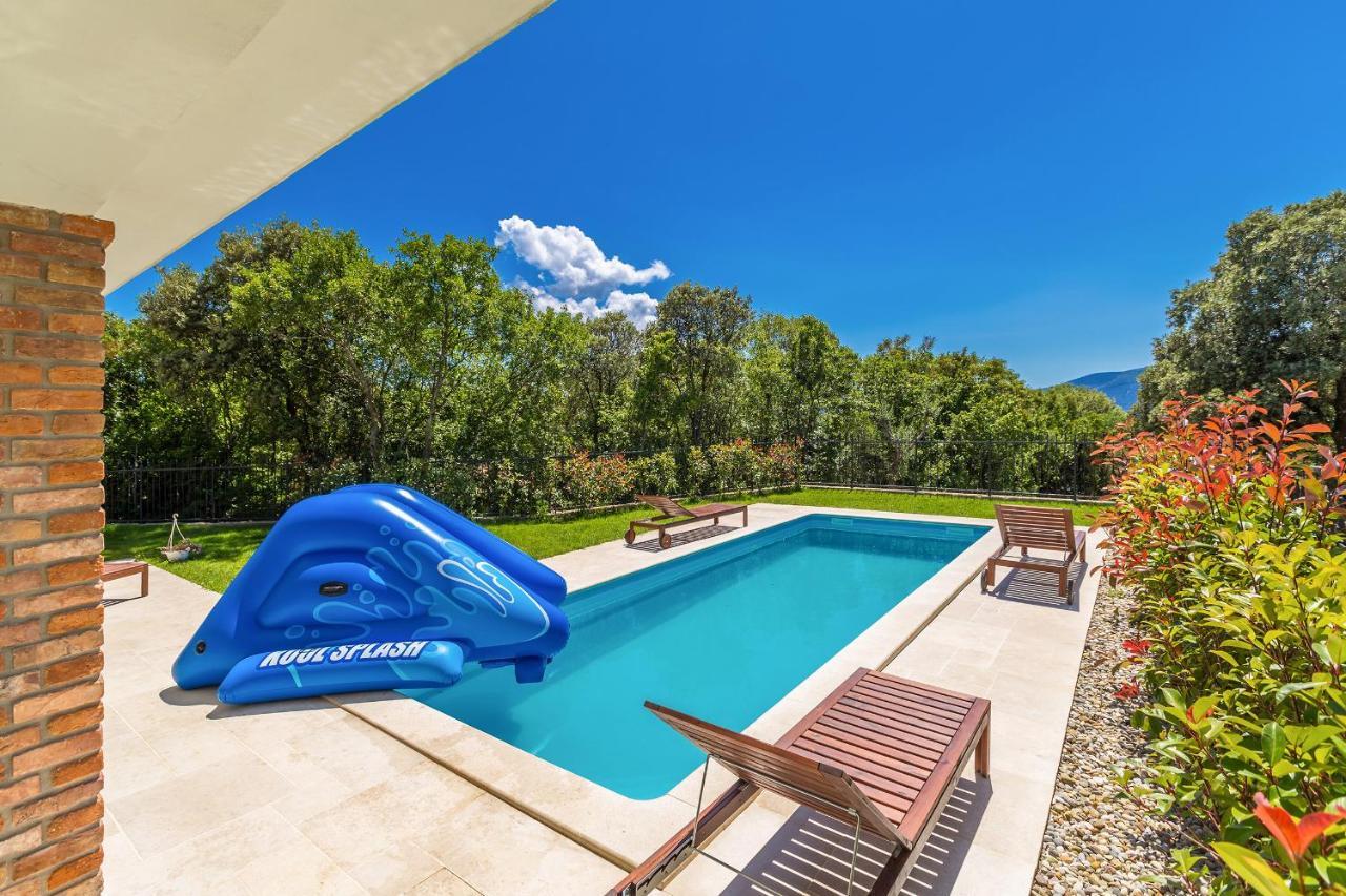 Holiday House Chiara Vrh  外观 照片